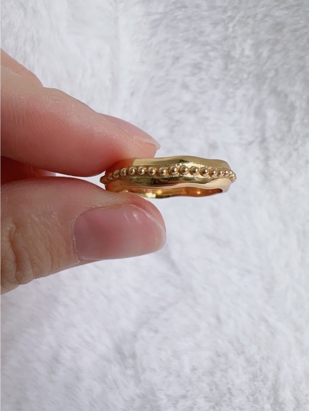 UK brand Shyla irregular 22k gold on silver band ring, size 9